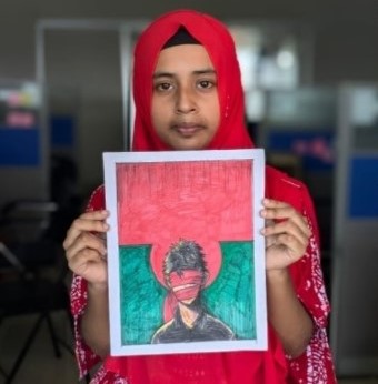 মাথায় স্কার্ফের সঙ্গে লাল পোশাক পরা এক তরুণী, হাতে একটি ছবি। মাথায় স্কার্ফের সঙ্গে লাল পোশাক পরা এক তরুণী, হাতে একটি ছবি।